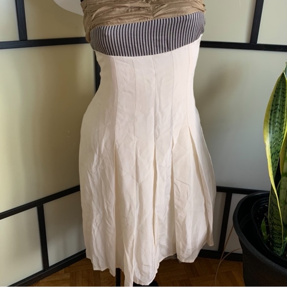 Women’s dress - Picture 7 of 7